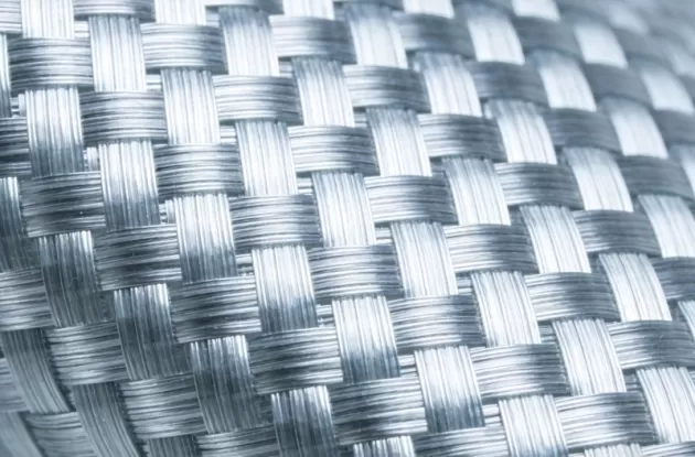 Фибростъклени подложки срещу пяна срещу балсава сърцевина